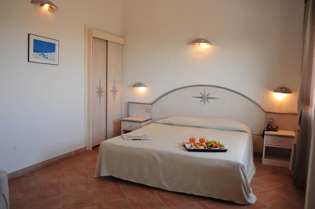 Hotel Micalosu Cannigione Ngoại thất bức ảnh